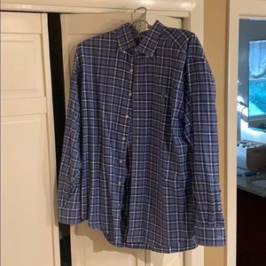 Vineyard Vines Button down Large
